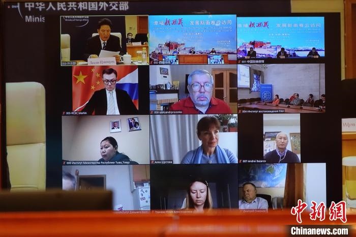 “幸福新西藏、發(fā)展新畫卷”云訪問活動在拉薩、北京、莫斯科等地同時舉行?！∪轿木?攝