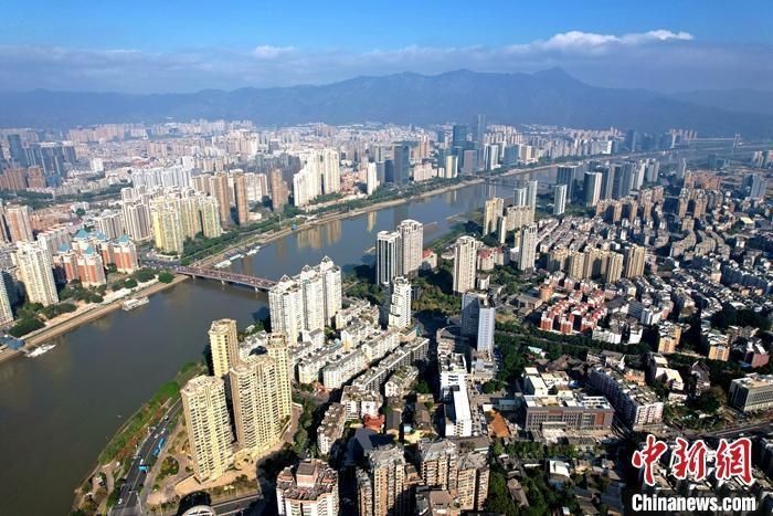 資料圖：城市高樓林立。 <a target='_blank' href='/'>中新社</a>記者 王東明 攝