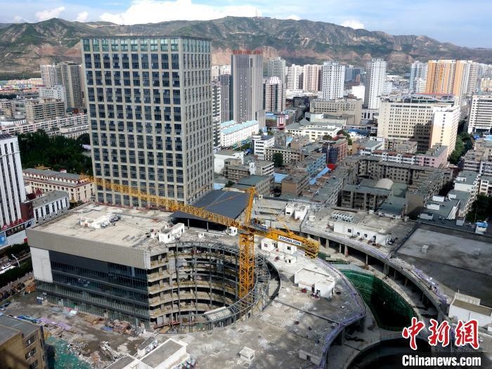 資料圖：城中區(qū)某商品住宅樓。 孫睿 攝