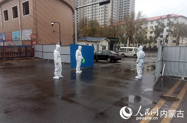 東瓦窯市場有序恢復(fù)開放。賽罕區(qū)融媒體中心供圖