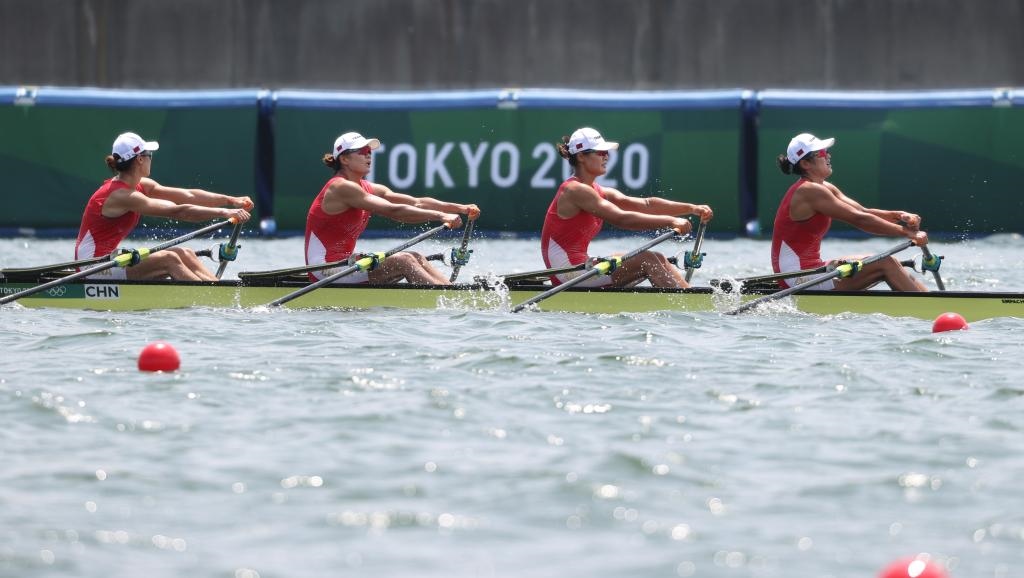 7月28日，中國隊(duì)選手陳云霞、張靈、呂揚(yáng)、崔曉桐在比賽中。新華社記者杜瀟逸攝.jpg