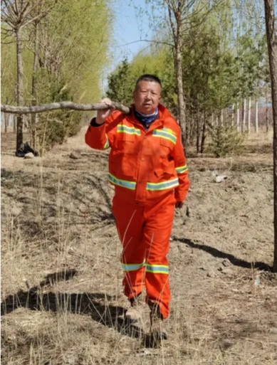 世界地球日，不忘治沙人3389.png