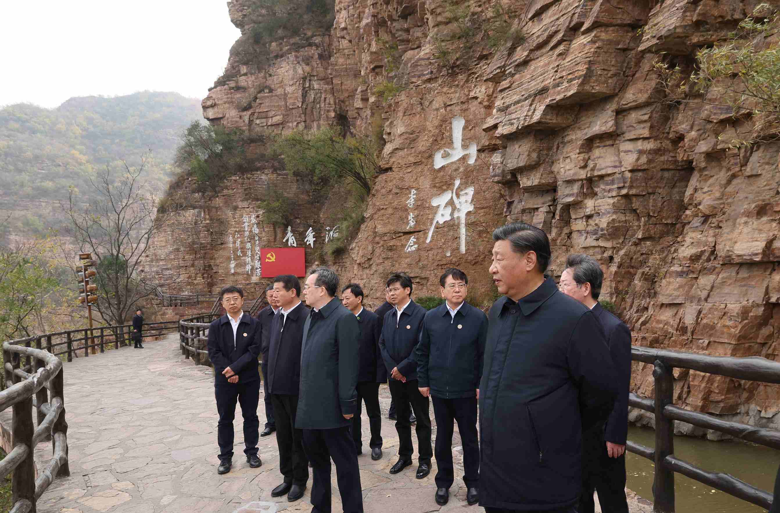2022年10月28日，習(xí)近平總書記在河南安陽林州市紅旗渠青年洞考察。