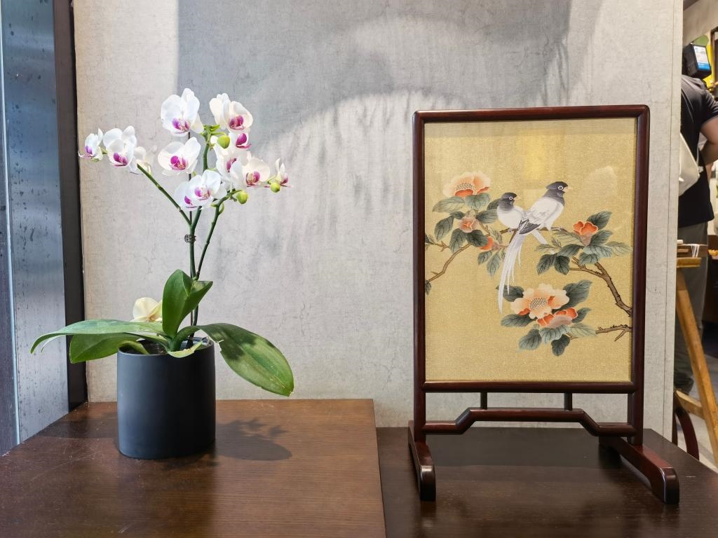 平江路上蘇繡工作室一角。新華社記者 楊依軍 攝