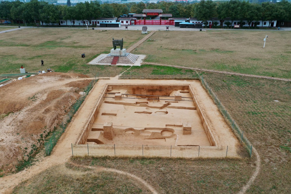 2022年河南安陽(yáng)市殷墟商王陵區(qū)第三地點(diǎn)發(fā)掘現(xiàn)場(chǎng)（資料照片）。新華社發(fā)