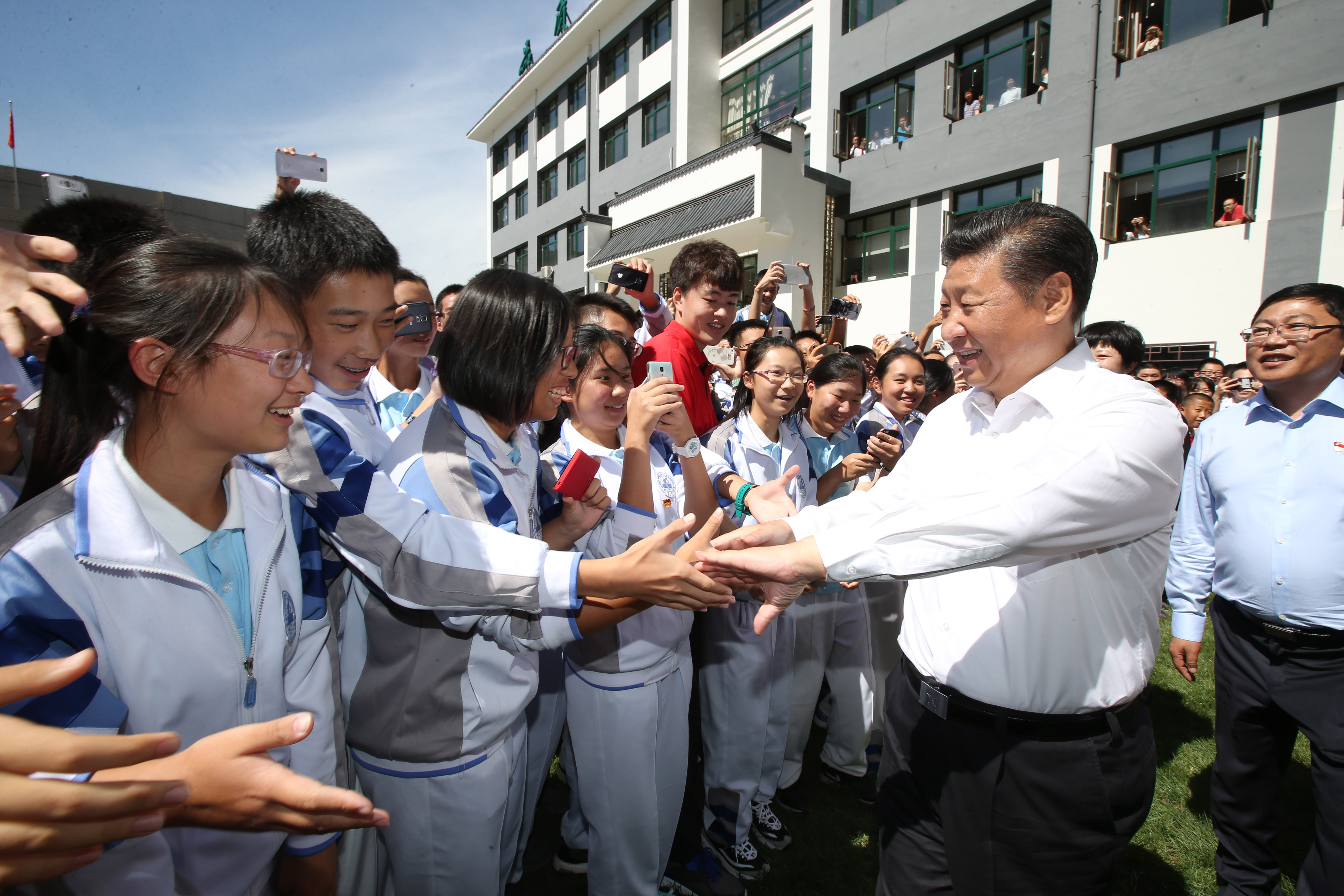 2016年9月9日，習(xí)近平總書記來到位于北京市海淀區(qū)的八一學(xué)校看望師生。
