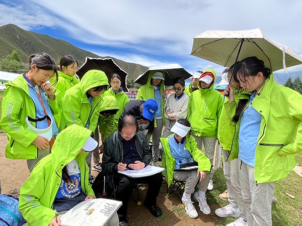 2023年“我們共同追逐夢想”——京藏青少年拉薩采風(fēng)交流活動。