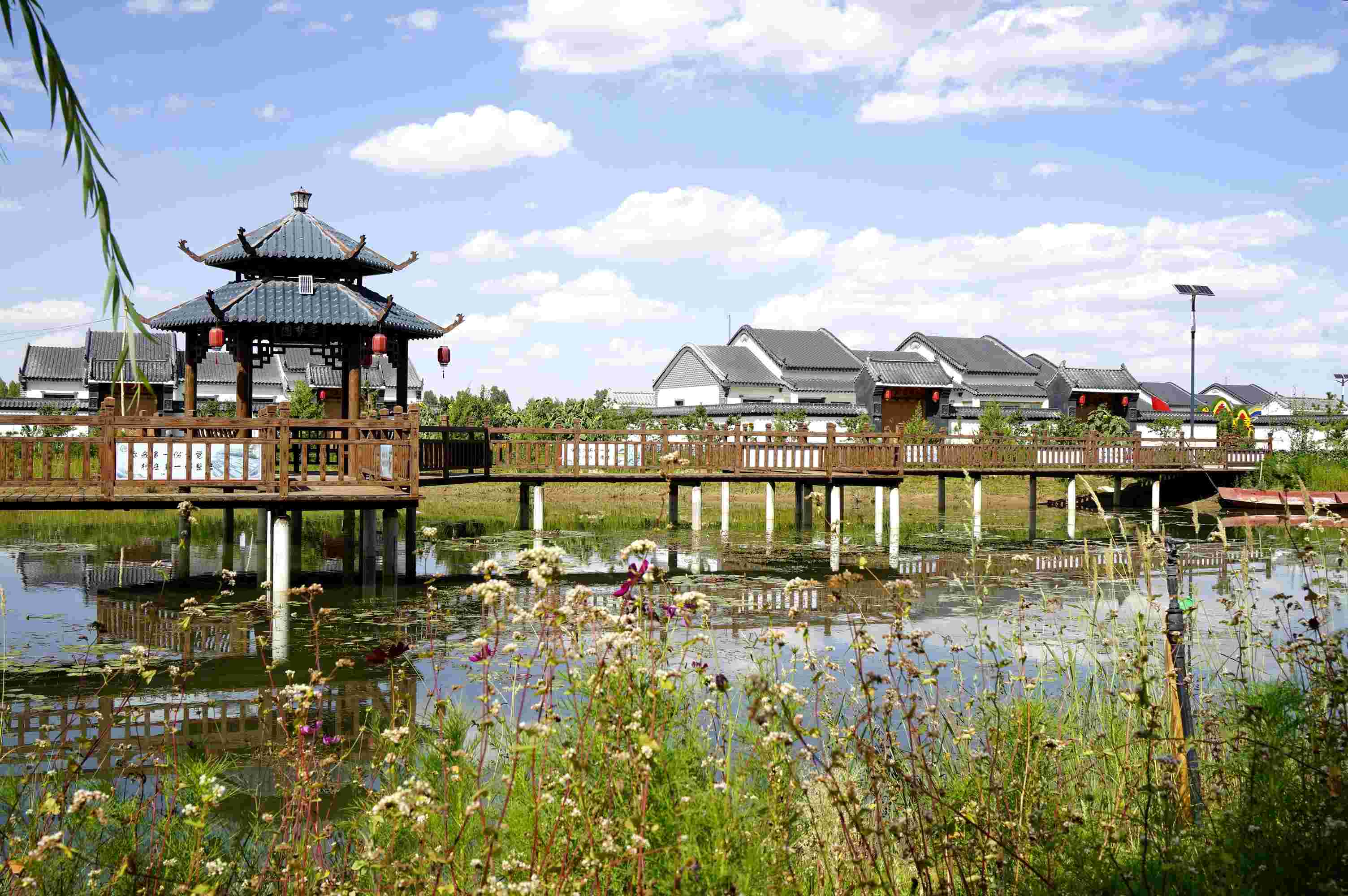 黃家堡村，筑夢新居。張文博攝