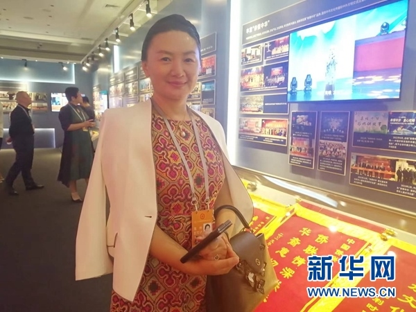 英國川商聯(lián)合總會會長宋汶栗。新華網(wǎng)記者 侯強(qiáng) 攝