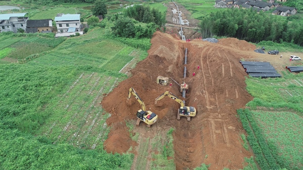 潛江—韶關(guān)輸氣管道廣西支干線建設(shè)現(xiàn)場。唐瑋峰攝