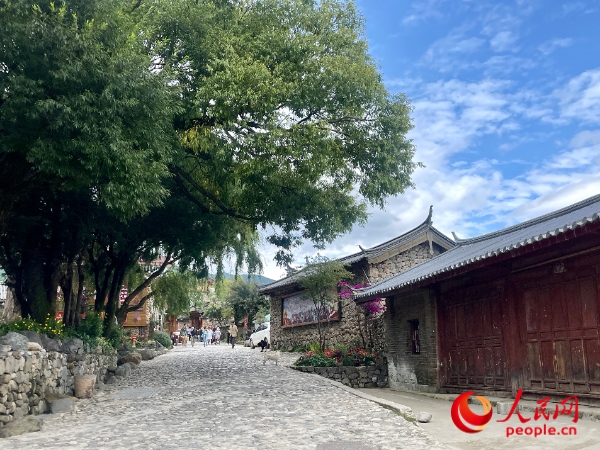 玉湖村村景。人民網(wǎng) 周靜圓攝