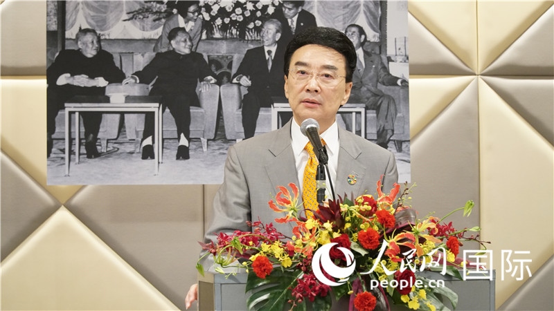 在日中國(guó)企業(yè)協(xié)會(huì)會(huì)長(zhǎng)王家馴致祝酒詞。人民網(wǎng) 蔣曉辰攝