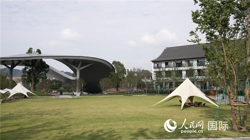安吉露營地。人民網(wǎng) 彭昱凱攝