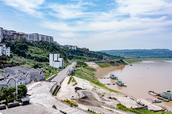 建成后的西沱鎮(zhèn)岸線環(huán)境綜合整治工程局部。受訪者供圖