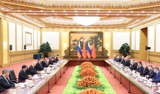 10月18日中午，國家主席習(xí)近平在北京人民大會堂同來華出席第三屆“一帶一路”國際合作高峰論壇的俄羅斯總統(tǒng)普京舉行會談。新華社記者 姚大偉 攝