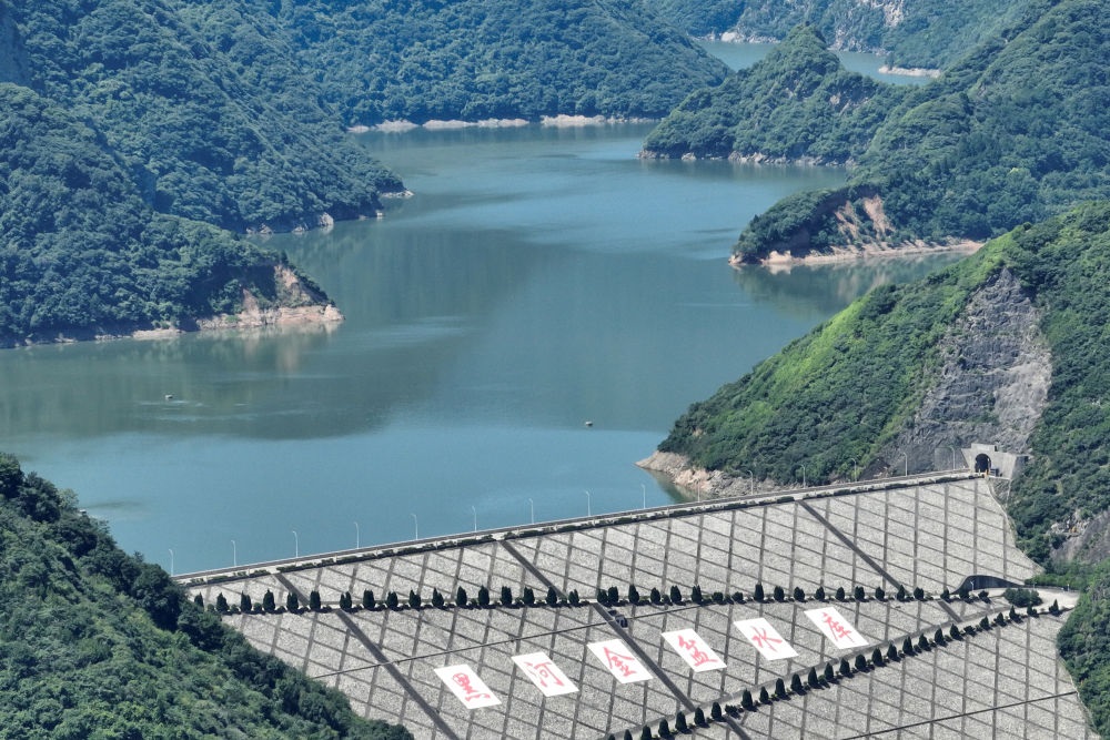 這是黑河金盆水庫(kù)（2023年7月16日攝，無人機(jī)照片）。新華社記者 邵瑞 攝