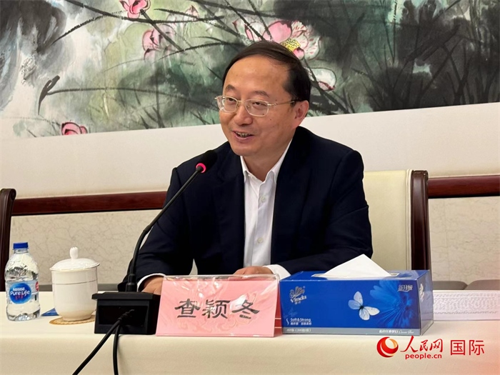 10月31日，蘇州市人民政府副市長查穎冬在第五屆中法文化論壇媒體吹風(fēng)會(huì)上講話。（人民網(wǎng) 謝瑩攝）