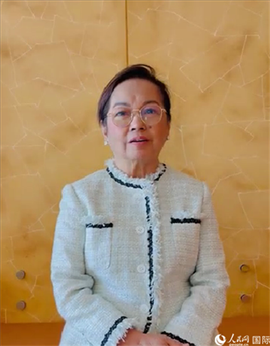 菲律賓前總統(tǒng)阿羅約通過視頻發(fā)表致辭。人民網(wǎng)記者樊帆 攝