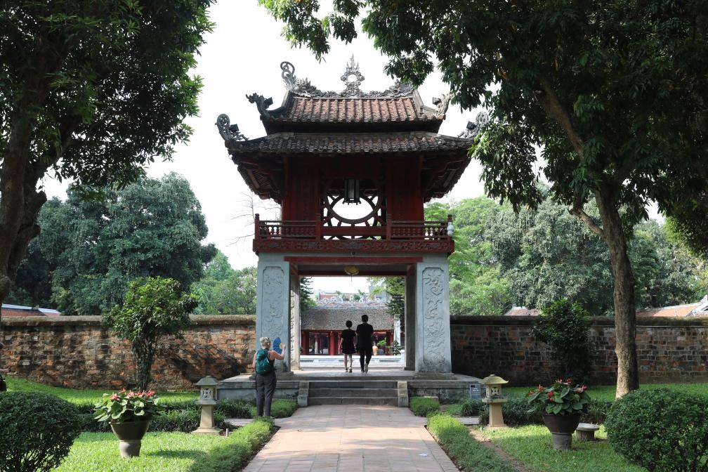 這是越南首都河內(nèi)文廟內(nèi)的奎文閣。