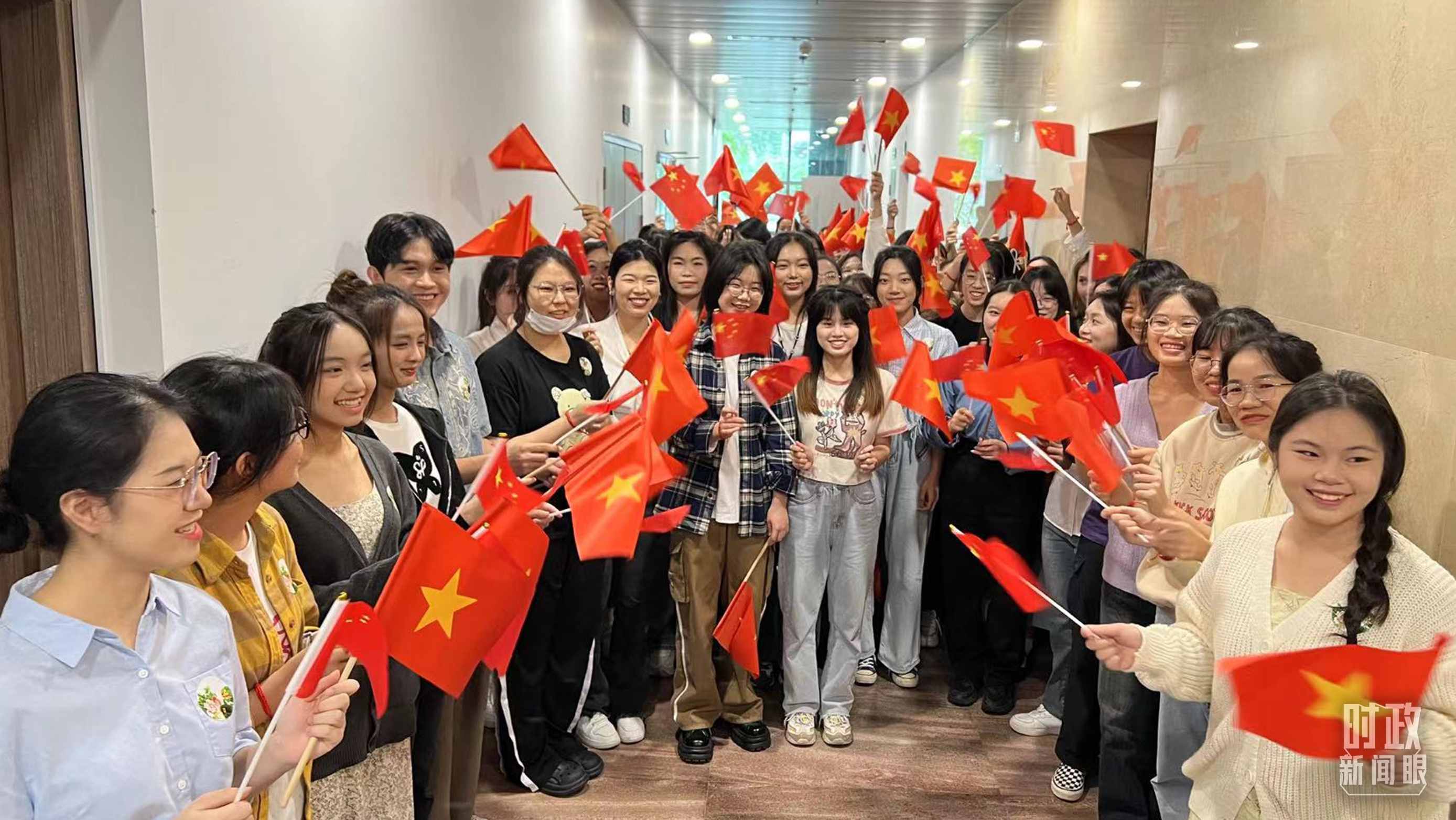△中越青年齊聚一堂。（總臺(tái)央視記者程鋮拍攝）