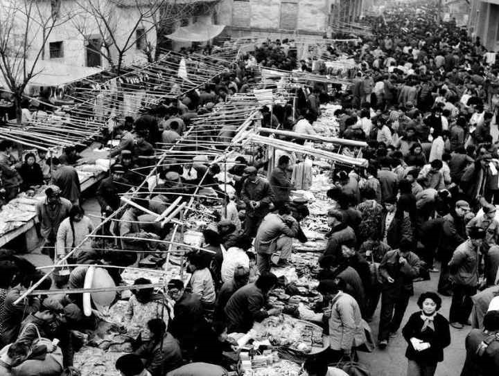 1982年，義烏湖清門馬路市場場景。拍友 金福根 攝
