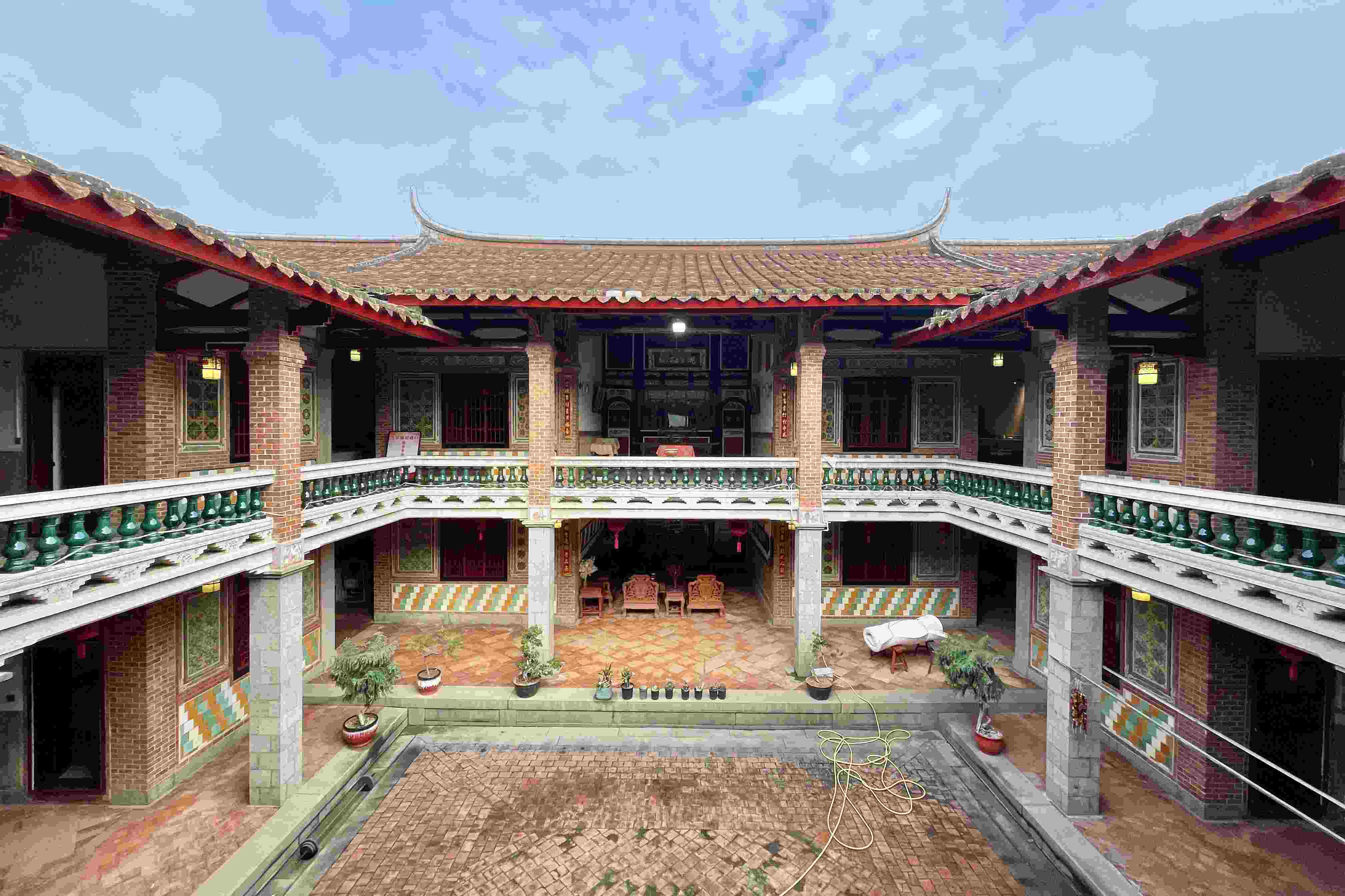 遠(yuǎn)峰厝。林瑤 攝