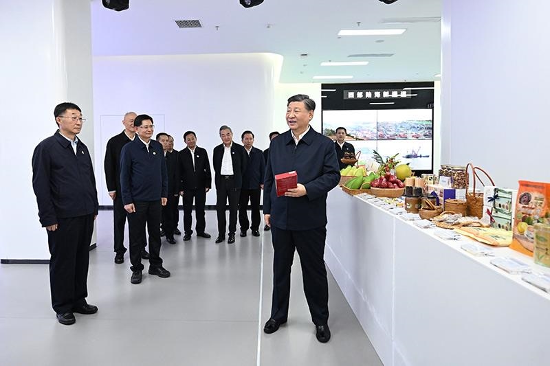 2023年12月14日，習近平總書記在廣西南寧市考察中國－東盟信息港股份有限公司，了解中國－東盟經(jīng)貿(mào)合作等情況。