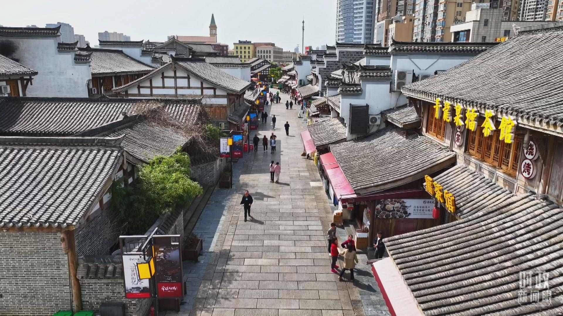 △常德河街。（總臺記者姚鵬、溫盛強(qiáng)拍攝）
