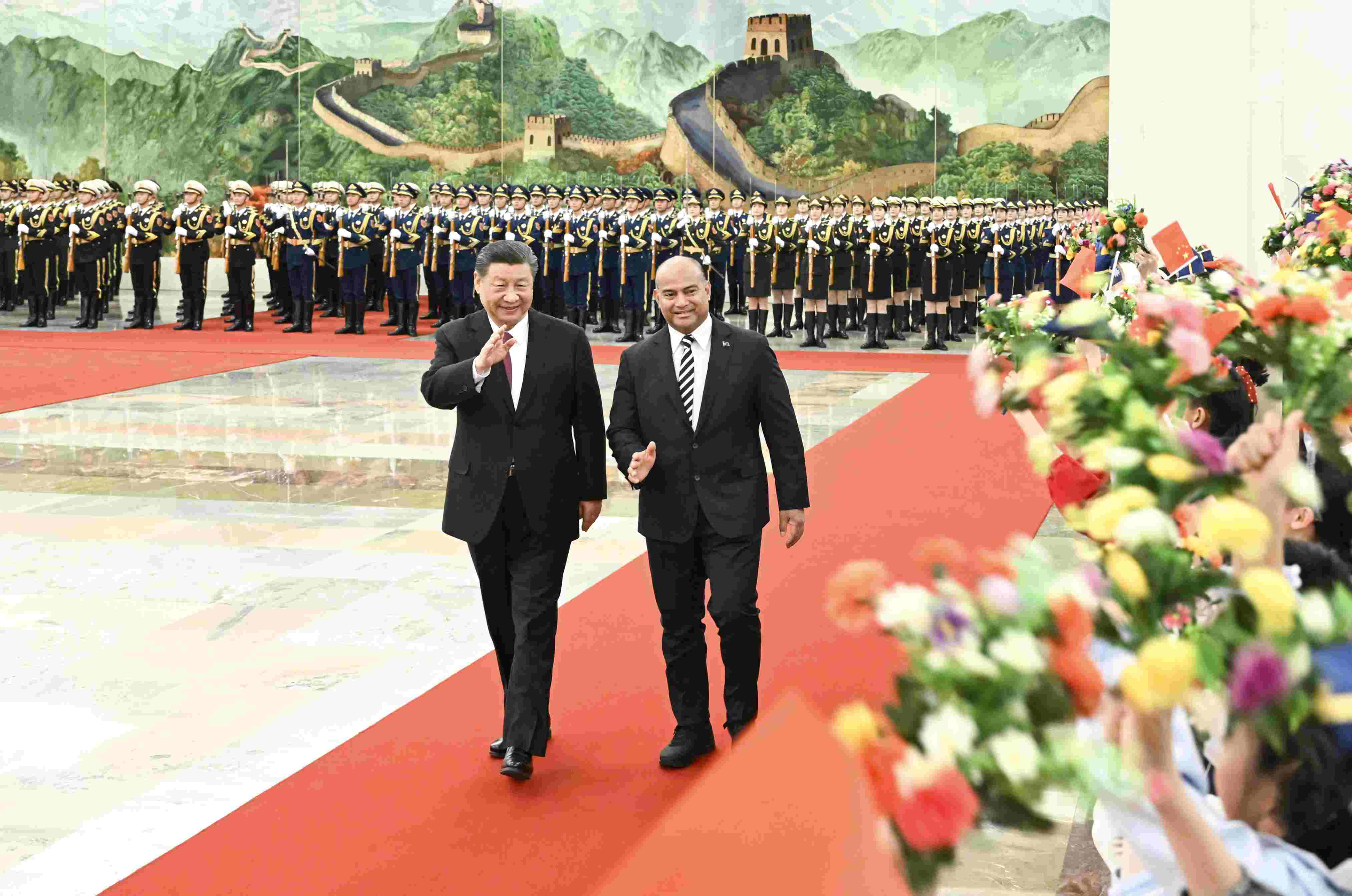2024年3月25日，習(xí)近平主席在人民大會(huì)堂北大廳為瑙魯總統(tǒng)阿迪昂舉行歡迎儀式。