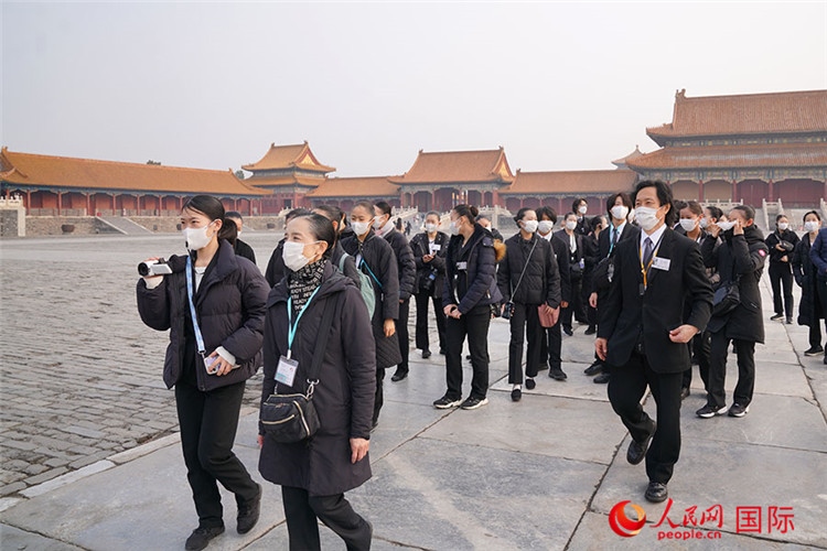 松山芭蕾舞團(tuán)青年代表團(tuán)在故宮參觀。人民網(wǎng)記者 張麗婭攝