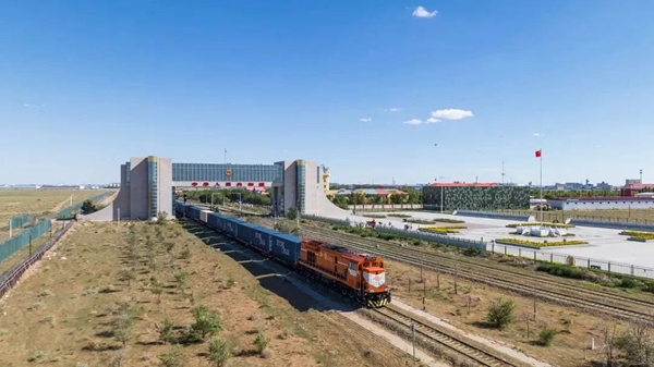 全國鐵路實行新的貨物列車運行圖。國鐵集團供圖