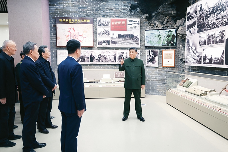 2024年2月1日至2日，中共中央總書記、國家主席、中央軍委主席習(xí)近平來到天津，看望慰問基層干部群眾。這是2日上午，習(xí)近平在平津戰(zhàn)役紀(jì)念館考察。 新華社記者 鞠鵬/攝