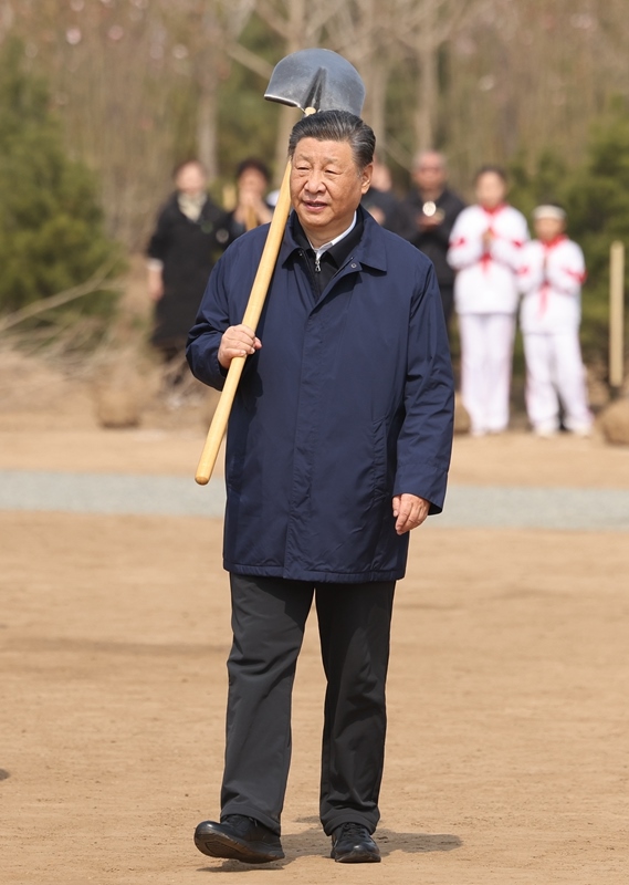 2024年4月3日，習(xí)近平總書記來到北京市通州區(qū)潞城鎮(zhèn)參加首都義務(wù)植樹活動。