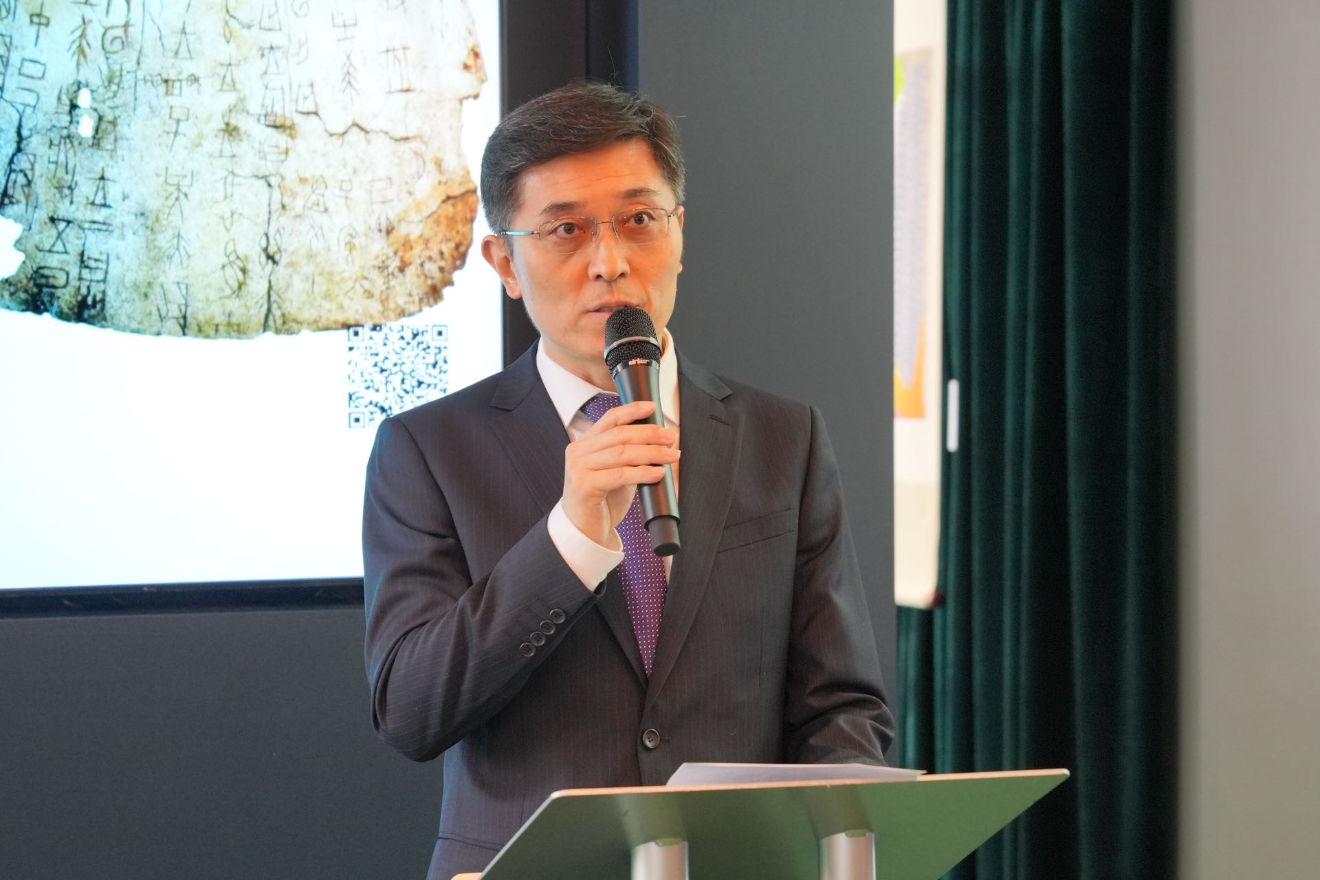 中國駐英國使館公使楊曉光致辭。主辦方供圖