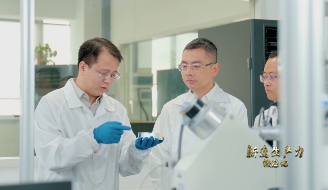 長沙巴斯夫杉杉電池材料研究院，正在進(jìn)行電池材料研究。