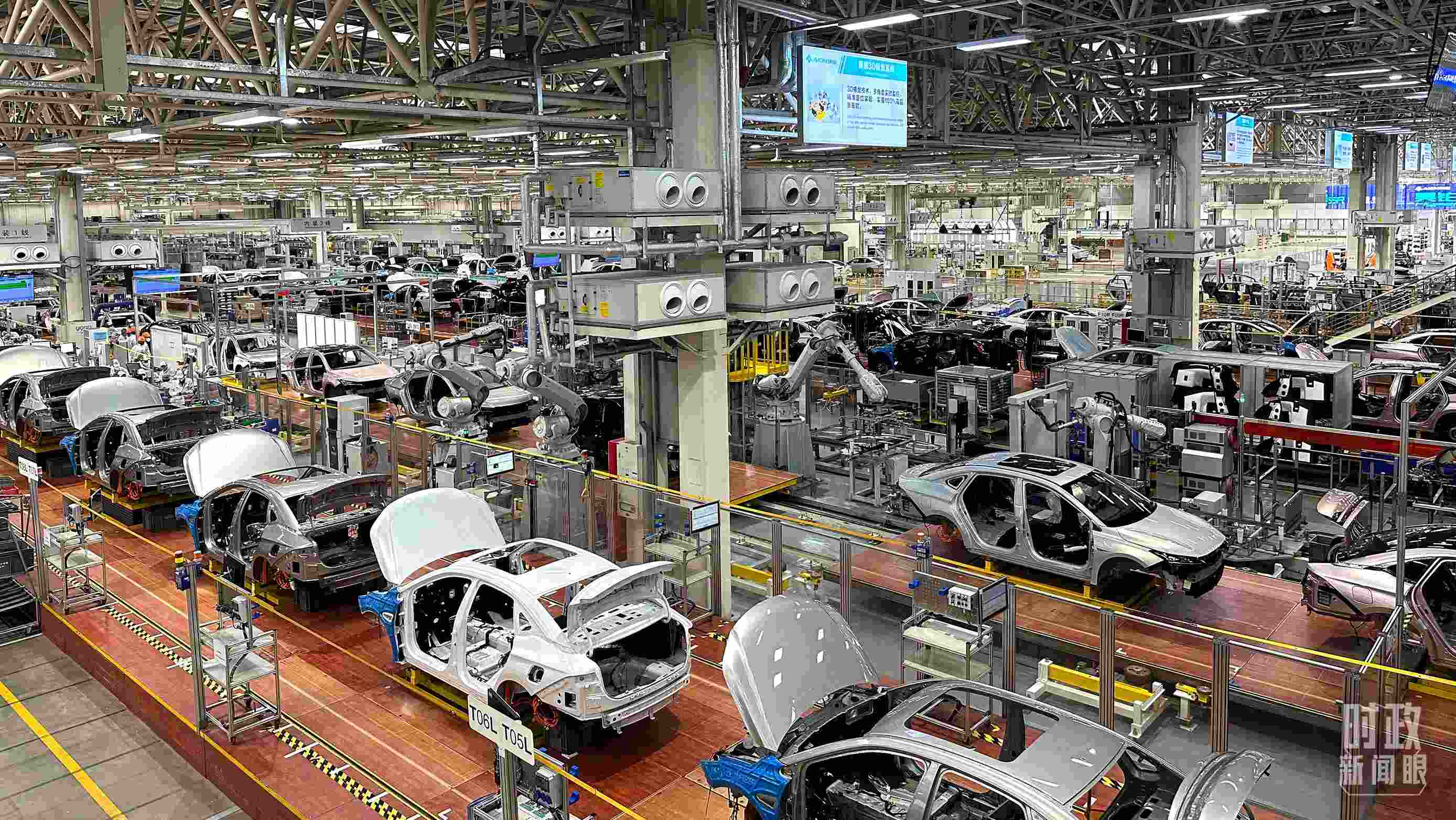 廣州廣汽埃安總裝車間智能生產(chǎn)線。2023年4月，習(xí)近平曾到這里考察。（總臺央視記者趙化拍攝）