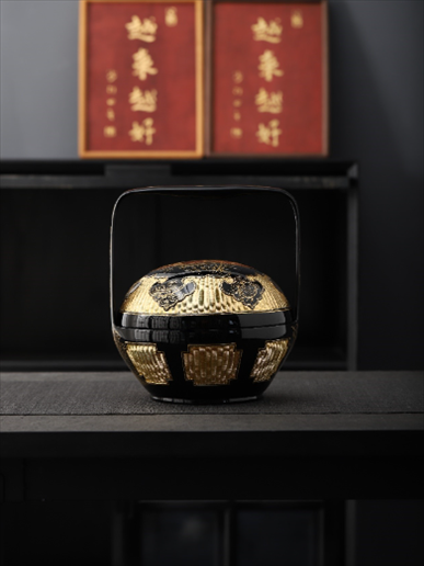 永春漆籃作品《籃犀》。中國美術(shù)館供圖