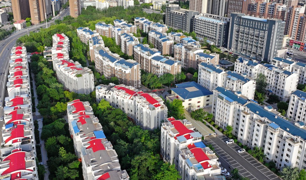 6月19日拍攝的長城花園社區(qū)（無人機(jī)照片）。