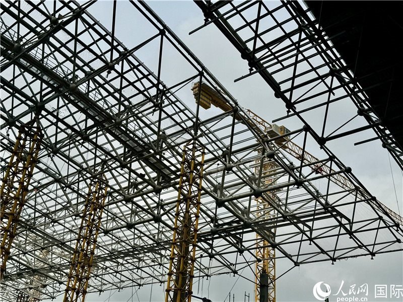 沈白高鐵通化西站施工現(xiàn)場。人民網(wǎng) 謝瑩攝