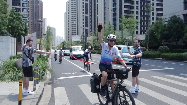 Ole Bouman的騎行之旅。校方供圖