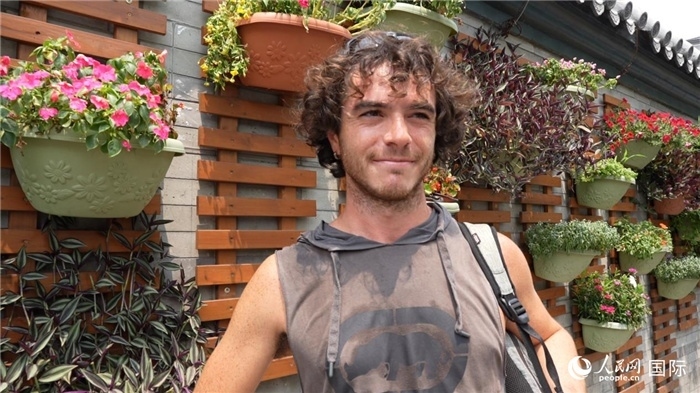 圖為意大利籍游客盧卡·拉·萬(wàn)科（Luca La Vanco）。人民網(wǎng)記者 吳超嵐攝