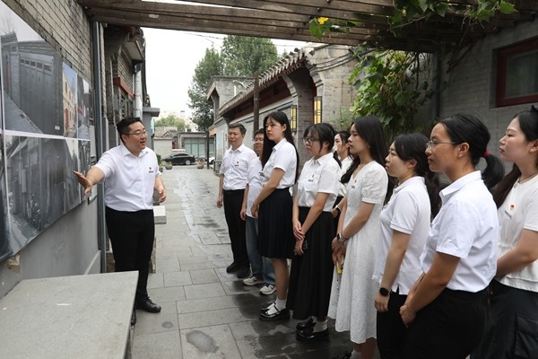 北京大中小學(xué)思政教師赴實(shí)踐教學(xué)基地現(xiàn)場(chǎng)備課。北京市教委供圖