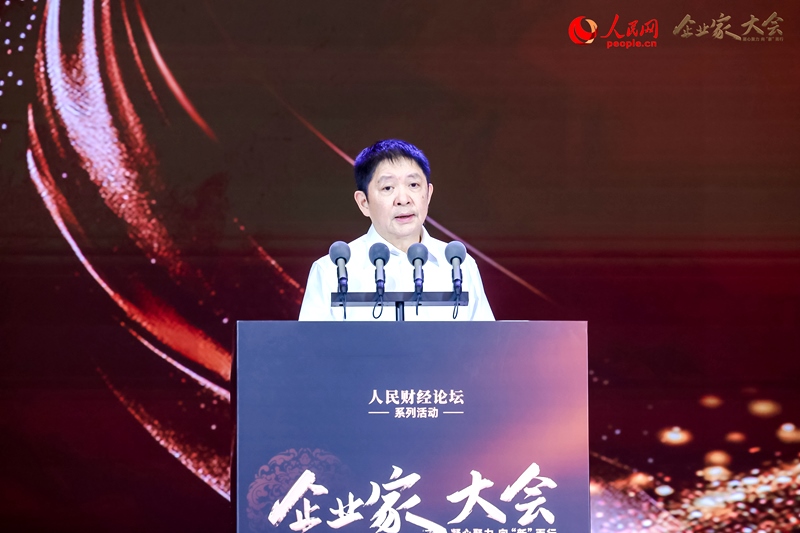 冠達(dá)控股集團(tuán)董事局主席彭建虎。人民網(wǎng)記者 孫博洋攝