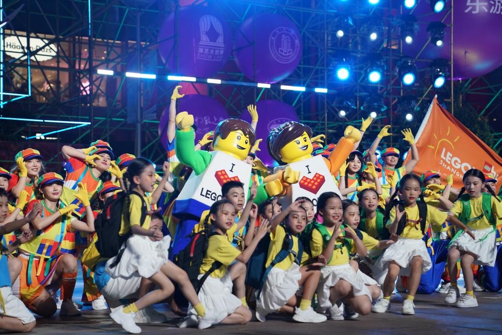 9月14日晚，演員在上海旅游節(jié)開幕式上表演。新華社發(fā)（陳浩明 攝）