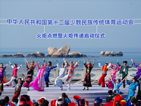 啟動儀式現(xiàn)場的舞蹈表演。人民日報記者 陶相安攝
