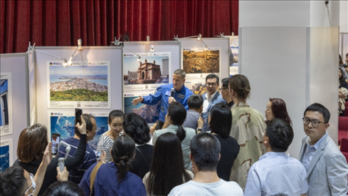5月29日，“宇宙·金磚國家”圖片巡回展在北京舉辦，活動現場吸引了眾多中國觀眾。北京俄羅斯文化中心供圖