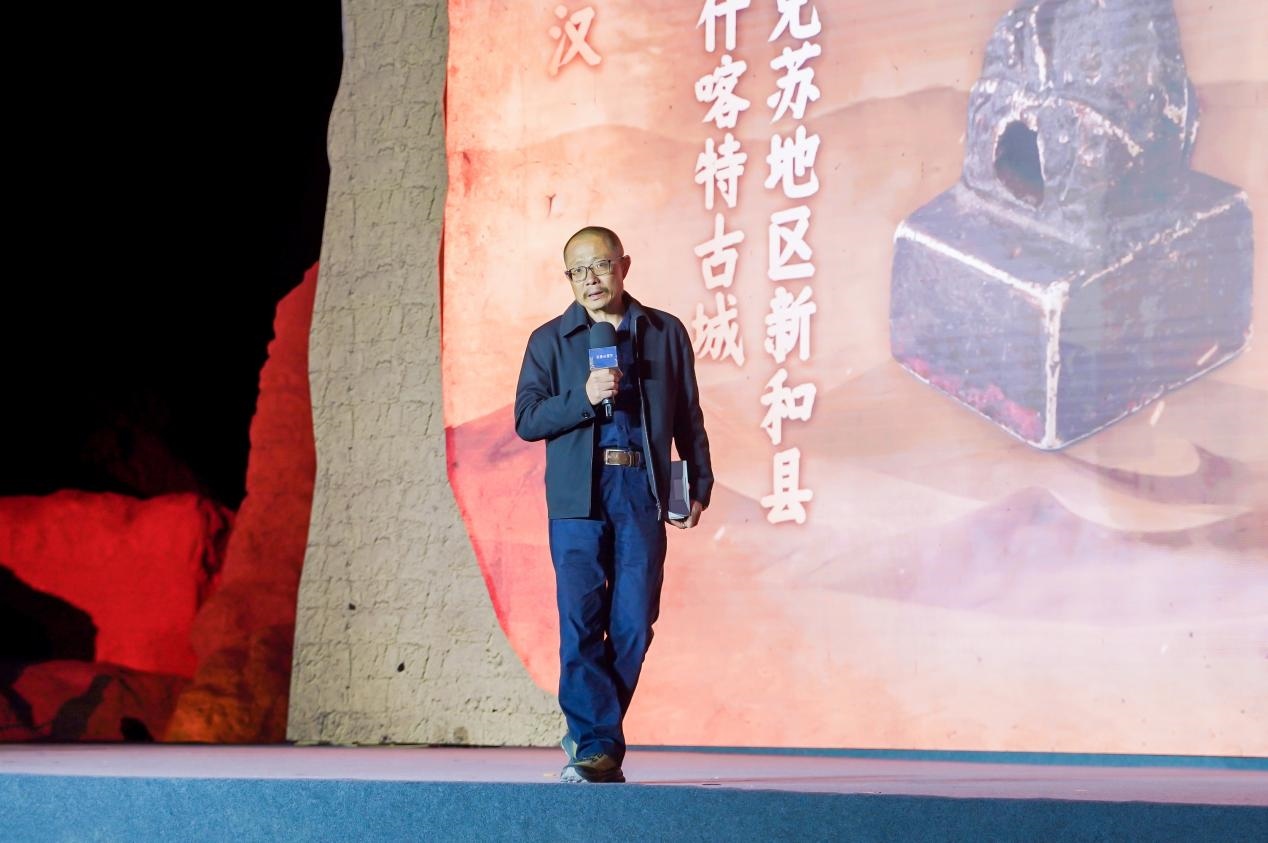 陳凌在“何以中國(guó)·五星出東方”網(wǎng)絡(luò)主題宣傳活動(dòng)現(xiàn)場(chǎng)演講。人民視頻供圖