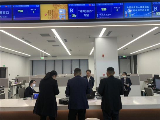 啟東市政務(wù)服務(wù)“跨域通辦”專窗。 圖片來(lái)源：江蘇南通啟東市數(shù)據(jù)局