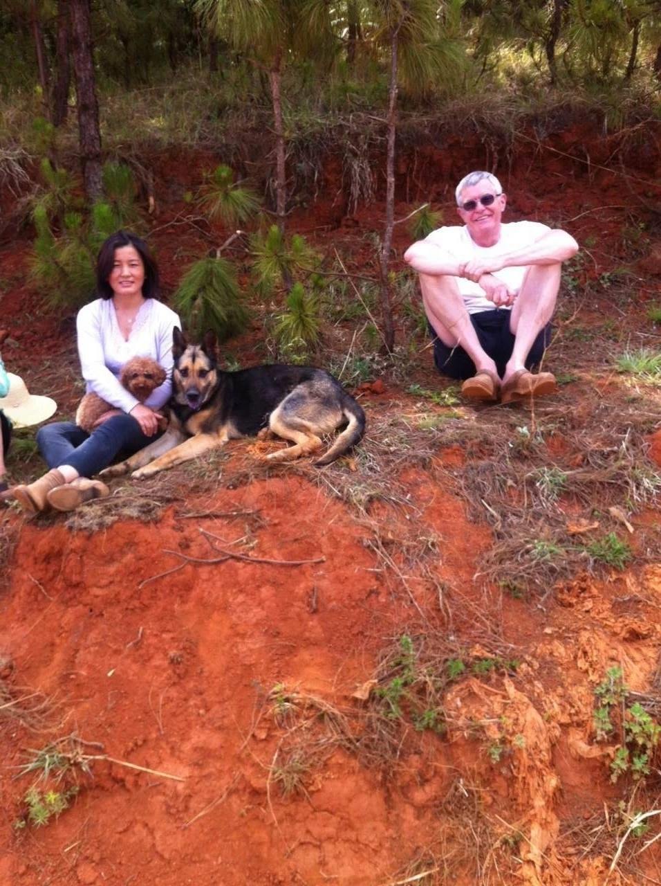 奈斯和妻子在云南東川打造了一個名叫“卡比杉”的農(nóng)場。