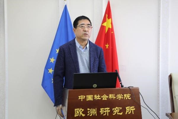 中國社會科學院歐洲研究所所長、《歐洲發(fā)展報告（2023～2024）》主編馮仲平研究員致辭。吳迪攝